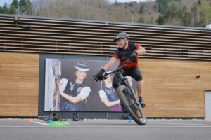 Bollenhut.bike Fahrtechnikkurs Spitzkehren 1